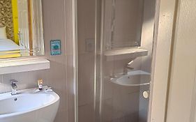 Ya Rocka Guest House